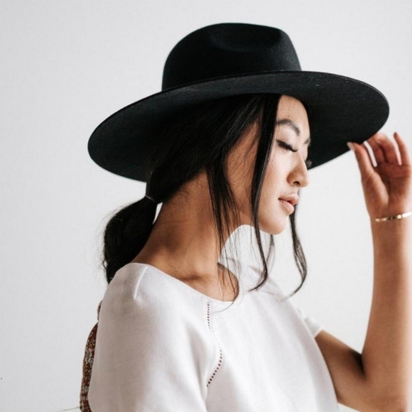 Gigi Pip Scottie Wide Brim Black Wool Fedora Hat with Leather Band - Picture 2 of 8